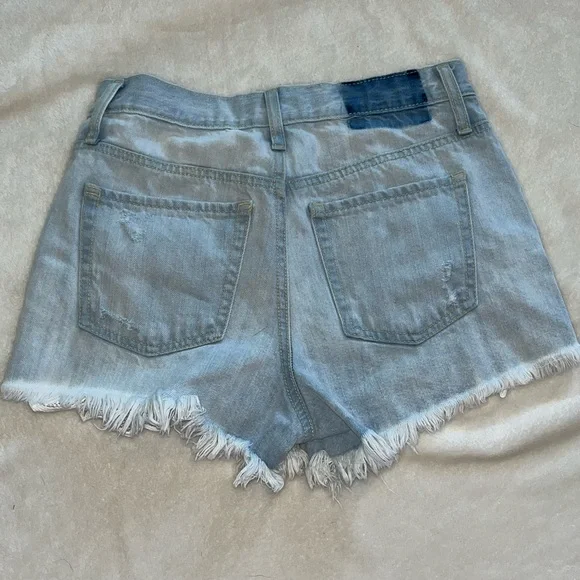 Aeropostale distressed lace pocket jean shorts - Picture 2 of 2
